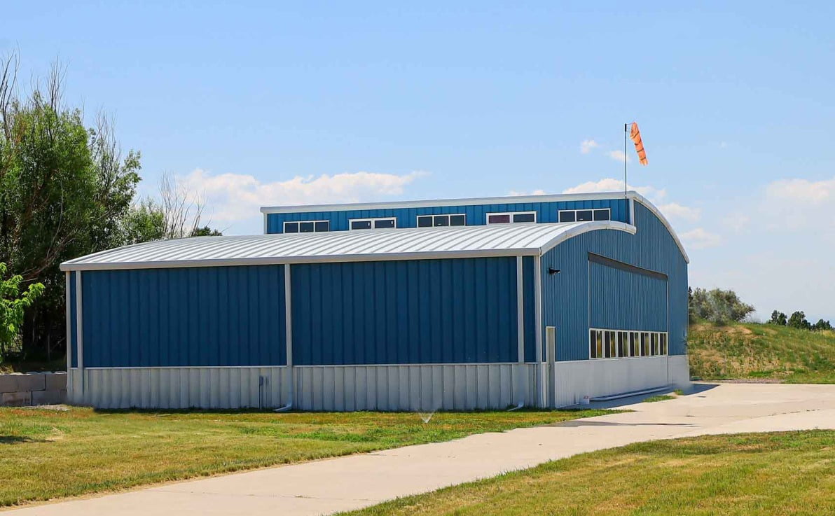 Airpark hangar Sukup bldg w 50' x 16' CO post PS reduced for website (0)